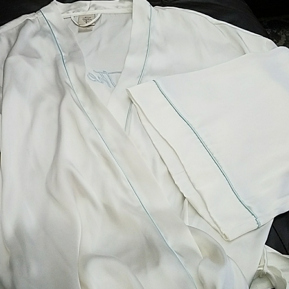 Bridal Robe - Picture 2 of 5